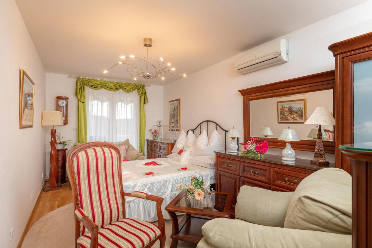 קאבטאט Apartment Viva La Vita מראה חיצוני תמונה